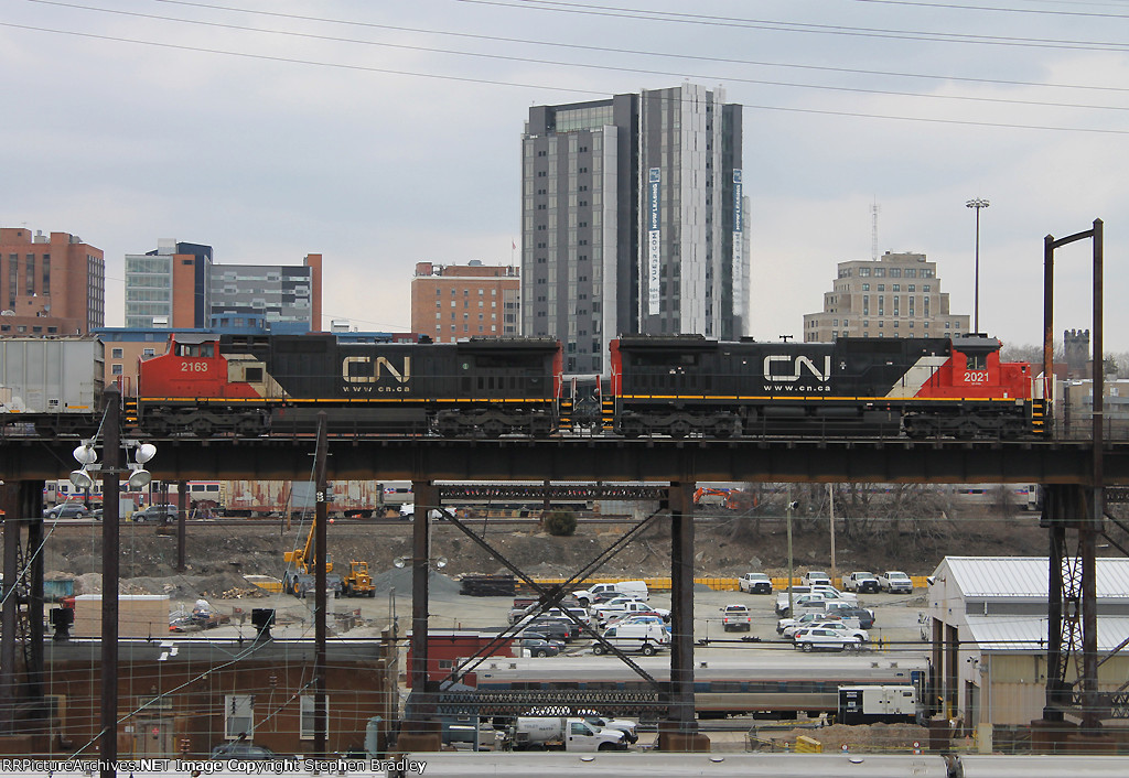 CSX empty oil/ethanol train